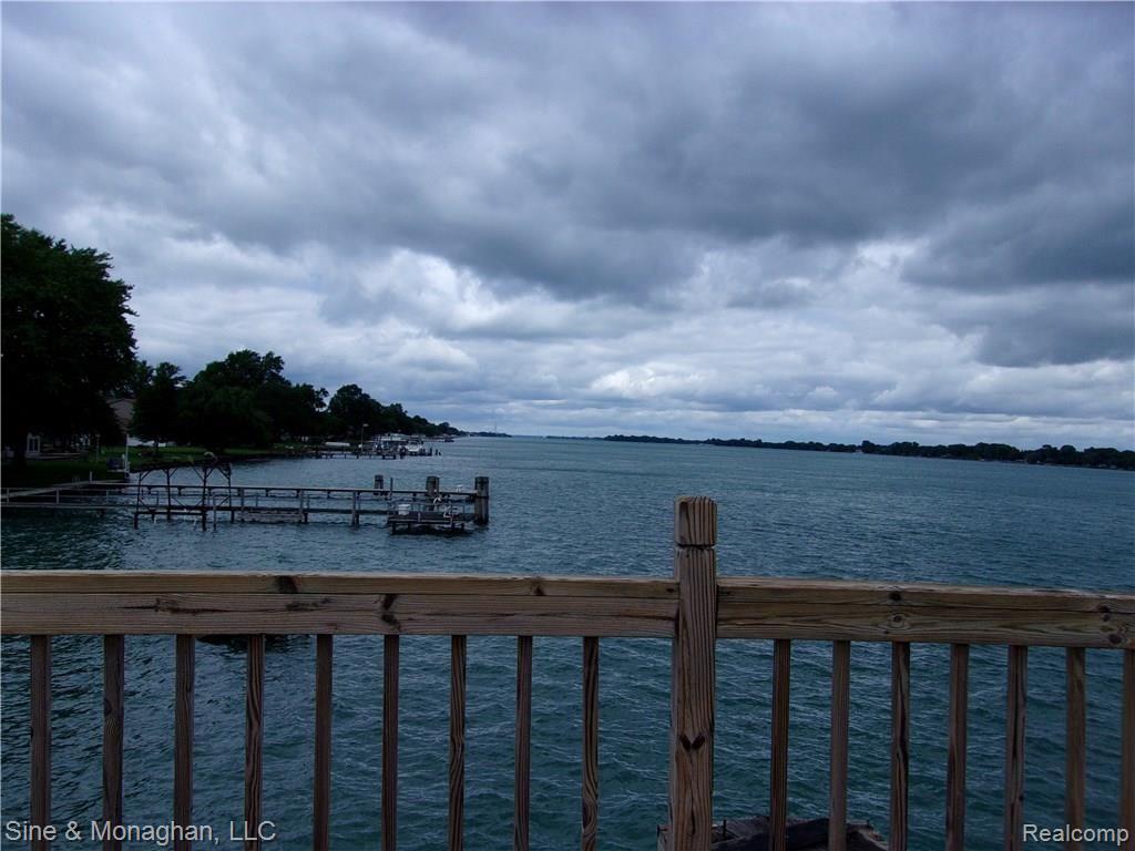 8075 North River Road Marine City, MI 48039 - Photo 10 of 38 100_0062.JPG