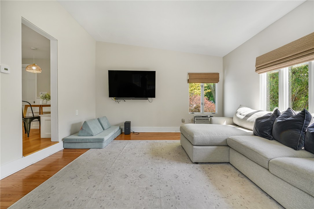 5 Indigo Road Barrington, RI 02806 - Photo 19 of 46
