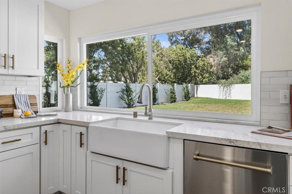 1070 South Road Runner Road Anaheim, CA 92807 - Photo 23 of 70