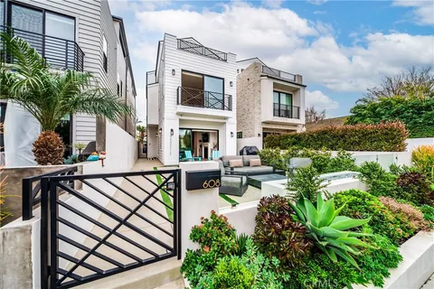 $2,995,000 | 608 13th Street, Huntington Beach, CA 92648