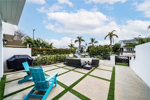 $2,995,000 | 608 13th Street, Huntington Beach, CA 92648