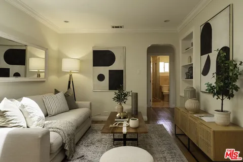 $1,695,000 | 8137 Regis Way, Los Angeles, CA 90045