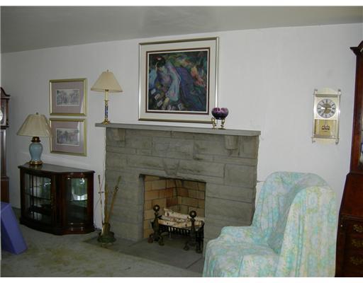 2926 Middletown Road Sheraden, PA 15204 - Photo 3 of 17 Living Room.