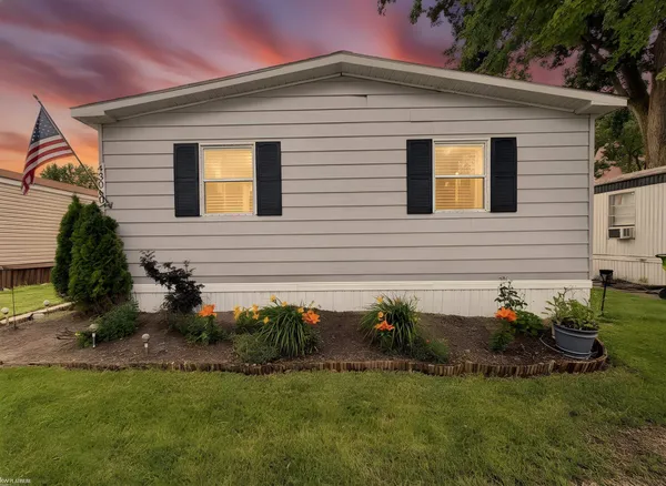 $38,000 | 43060 Frontenac Avenue, Sterling Heights, MI 48314