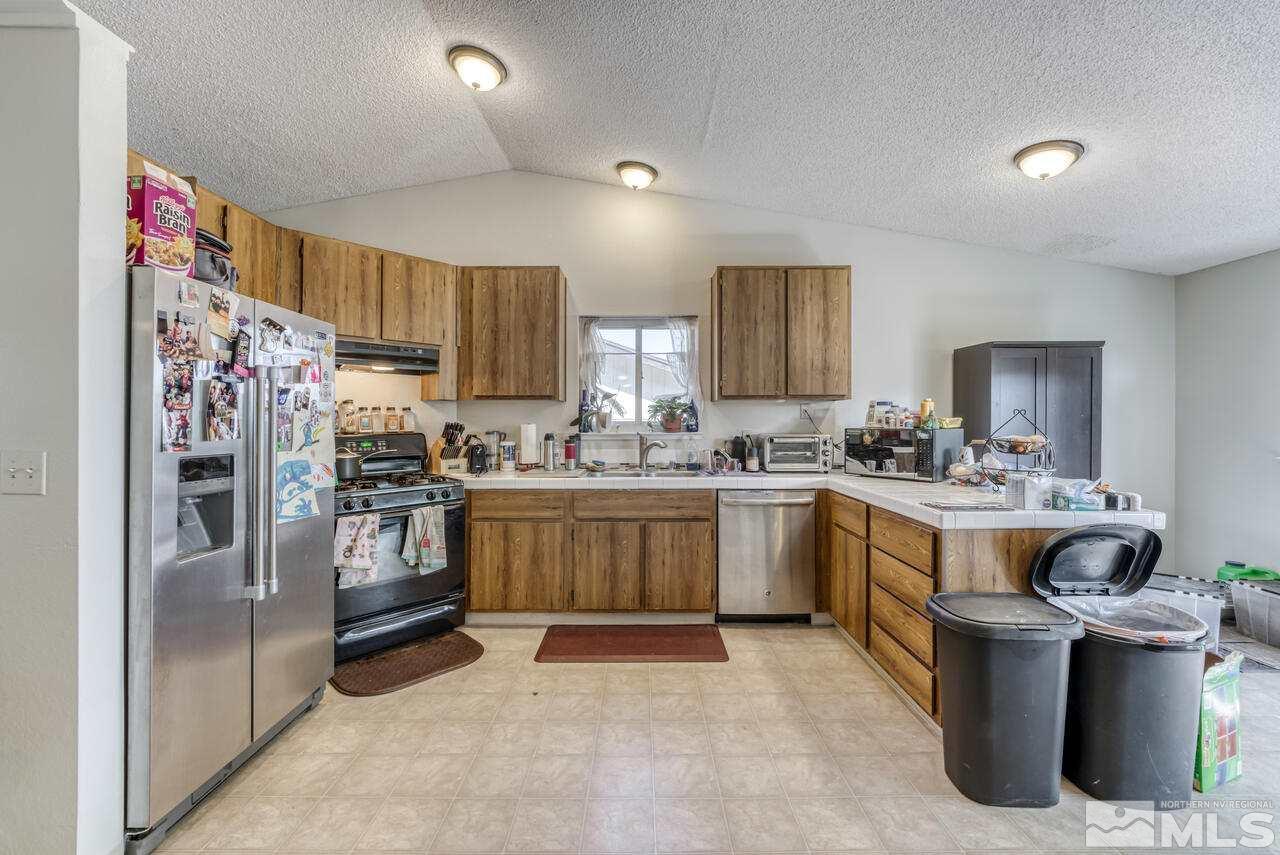 8532 Moth Circle Reno, NV 89506 - Photo 11 of 27 Photo 11