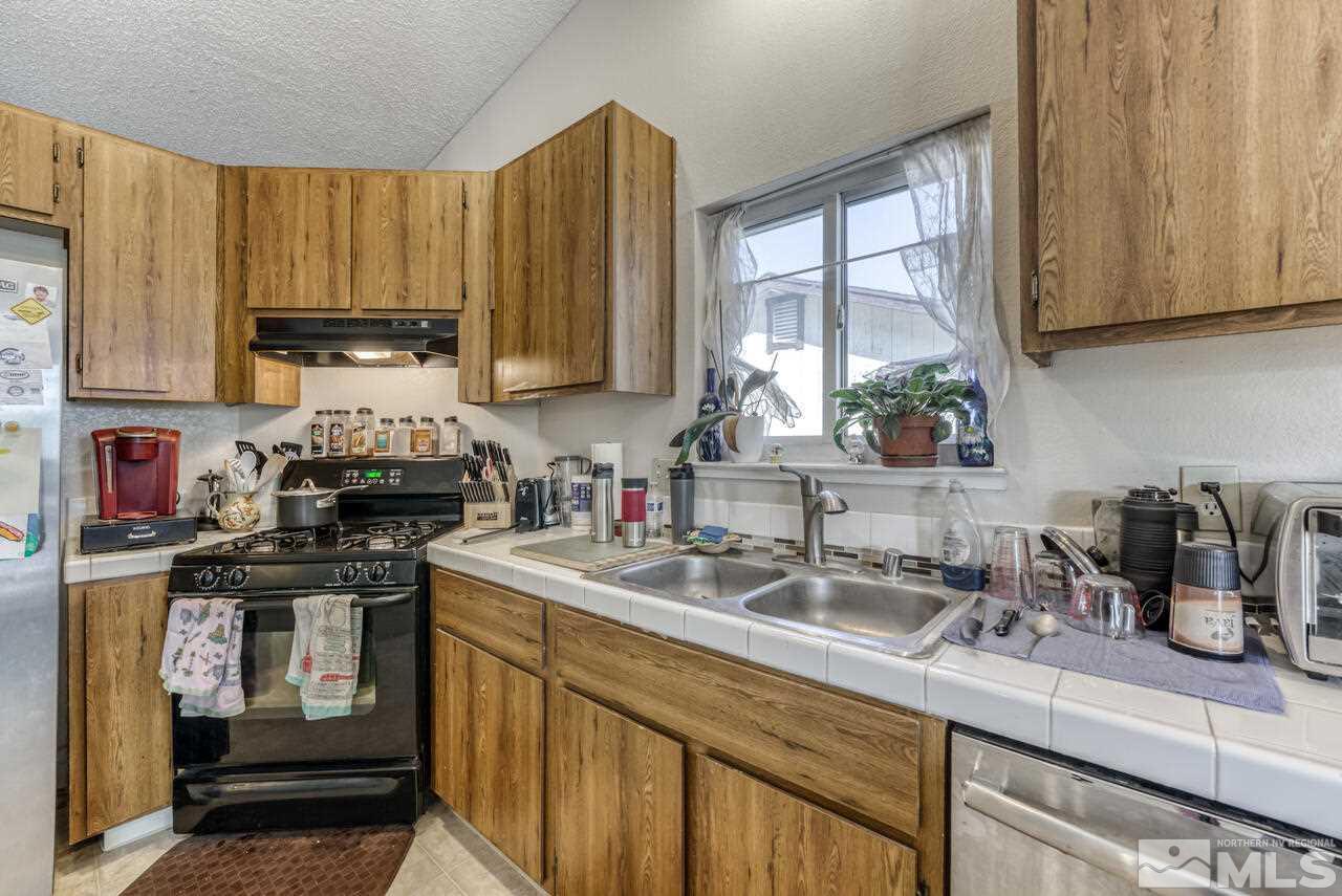 8532 Moth Circle Reno, NV 89506 - Photo 13 of 27 Photo 13