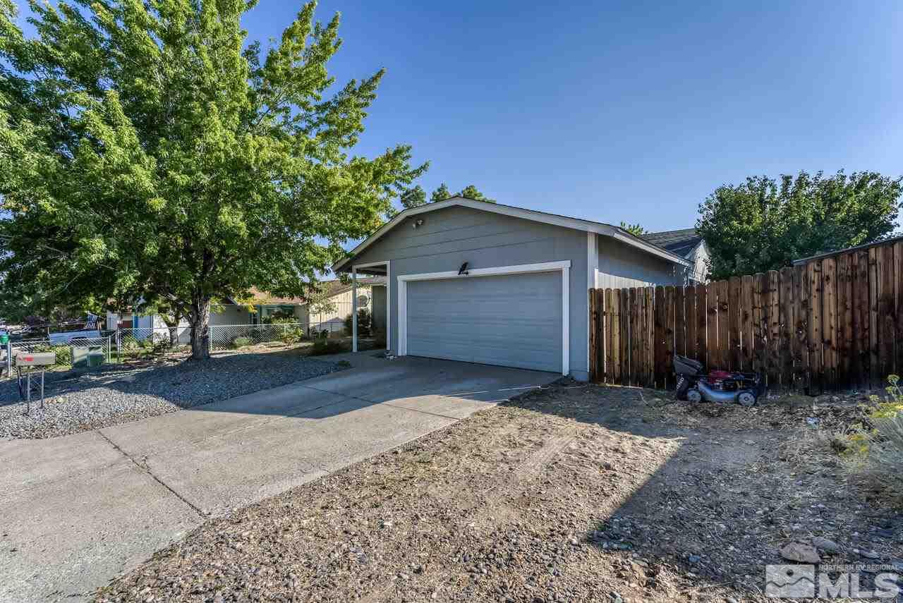8532 Moth Circle Reno, NV 89506 - Photo 4 of 27 Photo 4