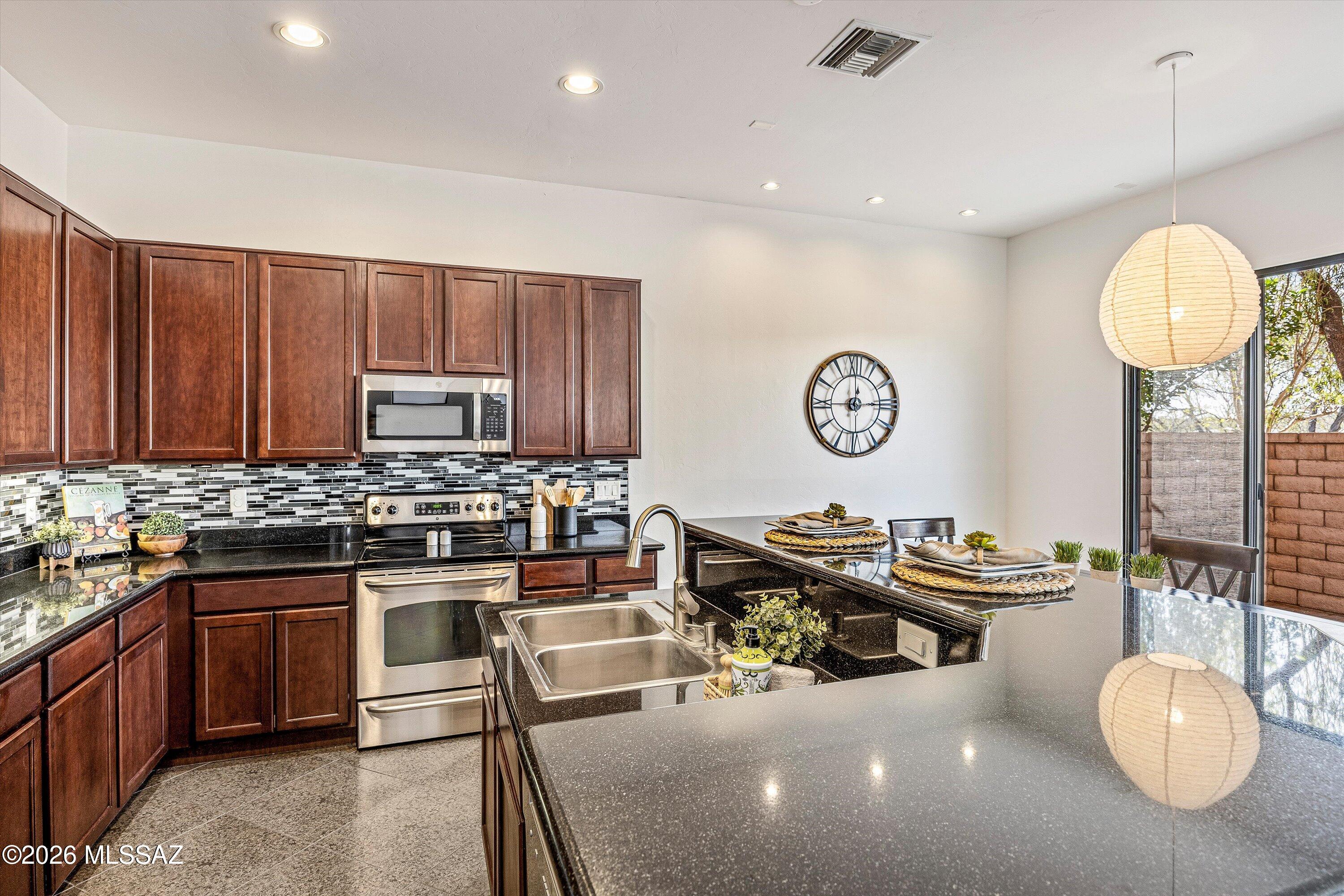 494 East Cedarvale Road Tucson, AZ 85704 - Photo 12 of 51