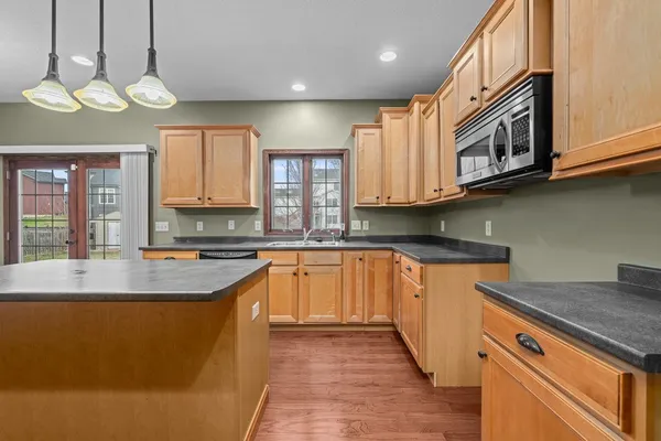 $579,999 | 1338 West 61st Street, Davenport, IA 52806