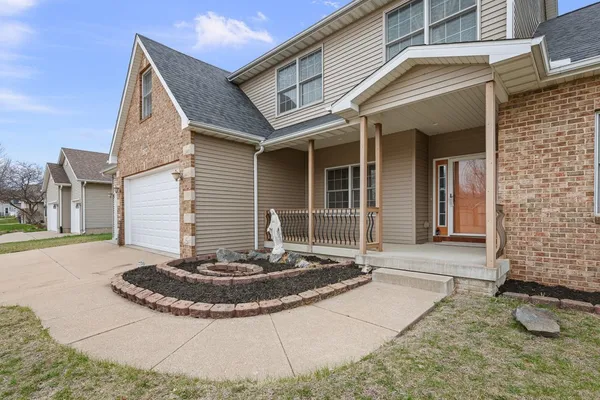 $579,999 | 1338 West 61st Street, Davenport, IA 52806