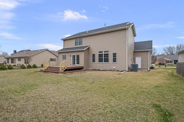 $579,999 | 1338 West 61st Street, Davenport, IA 52806