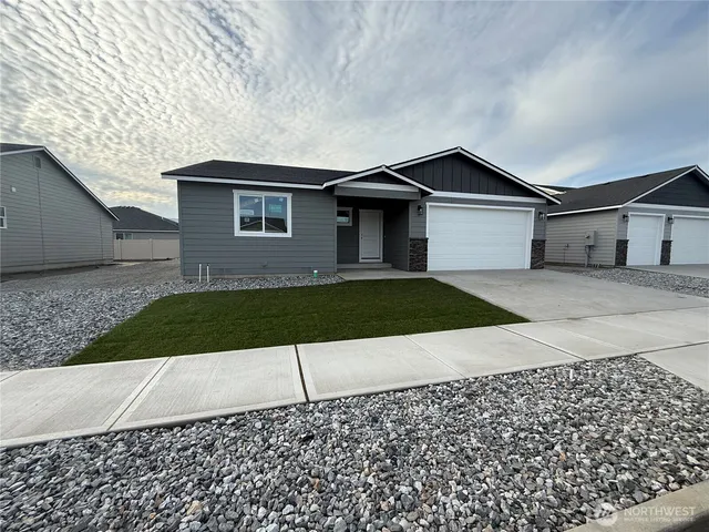 $504,900 | 62 Salmon Drive, Wenatchee, WA 98801