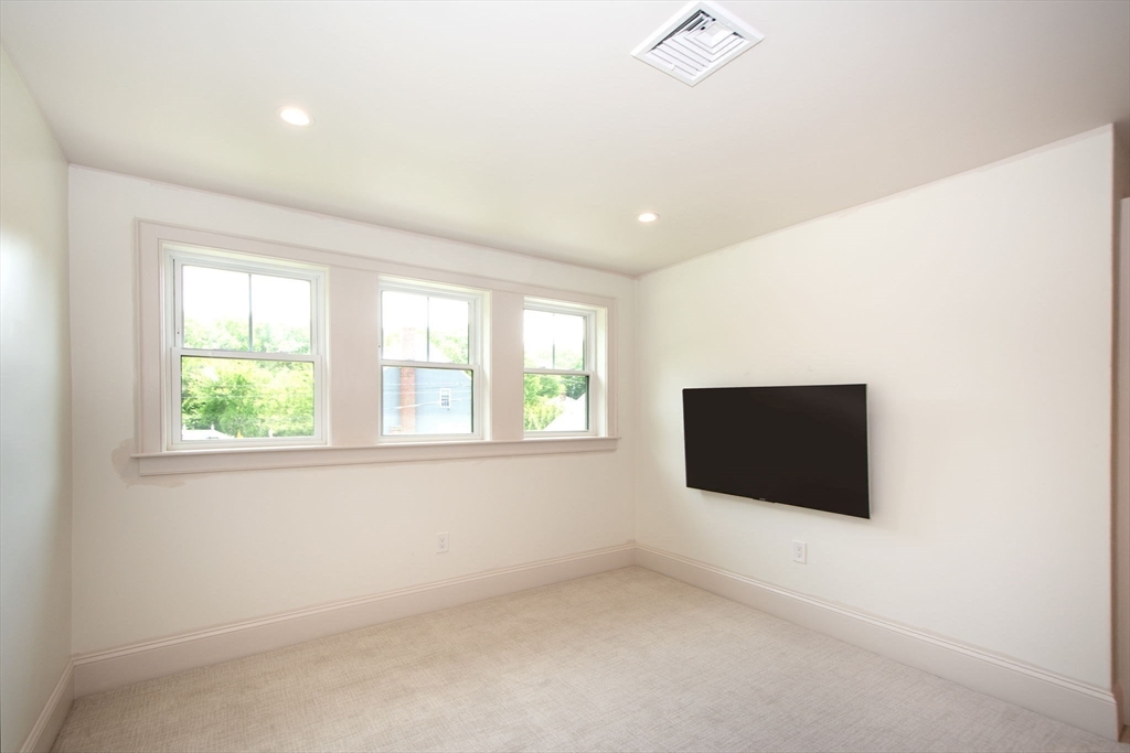 23 Kingston Street Kingston, MA 02364 - Photo 27 of 40
