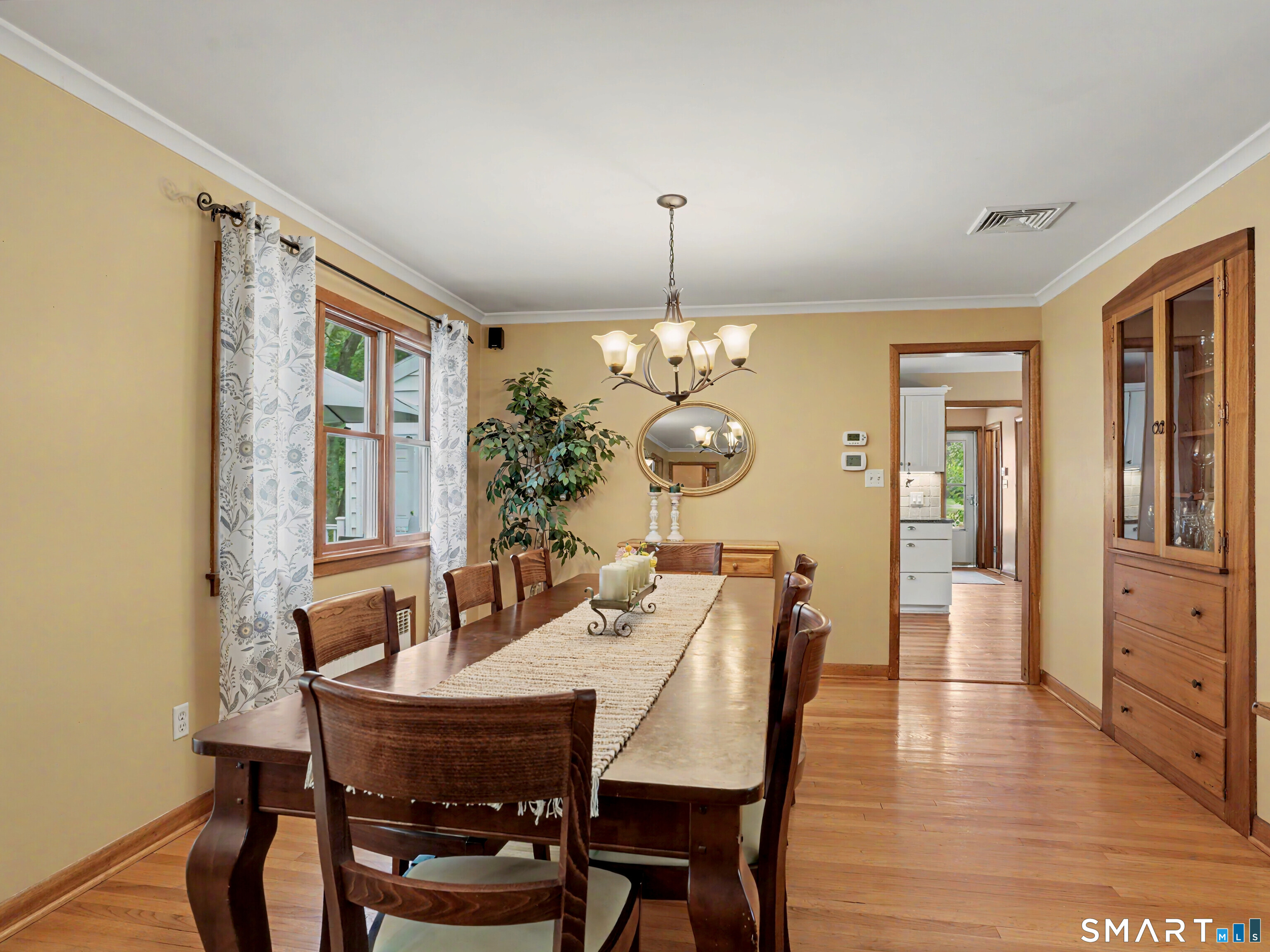 579 Racebrook Road Orange, CT 06477 - Photo 6 of 39