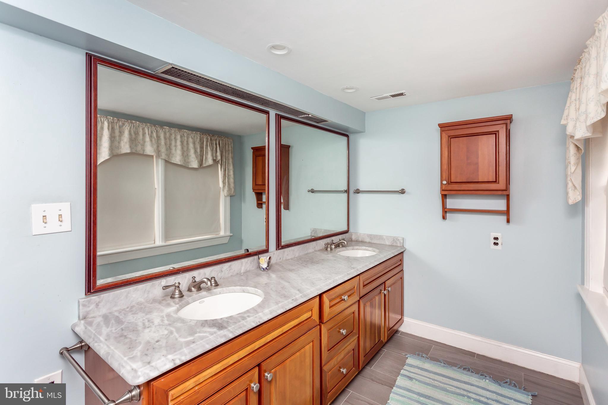 521 South Sharp Street Baltimore, MD 21201 - Photo 13 of 24 Bathroom