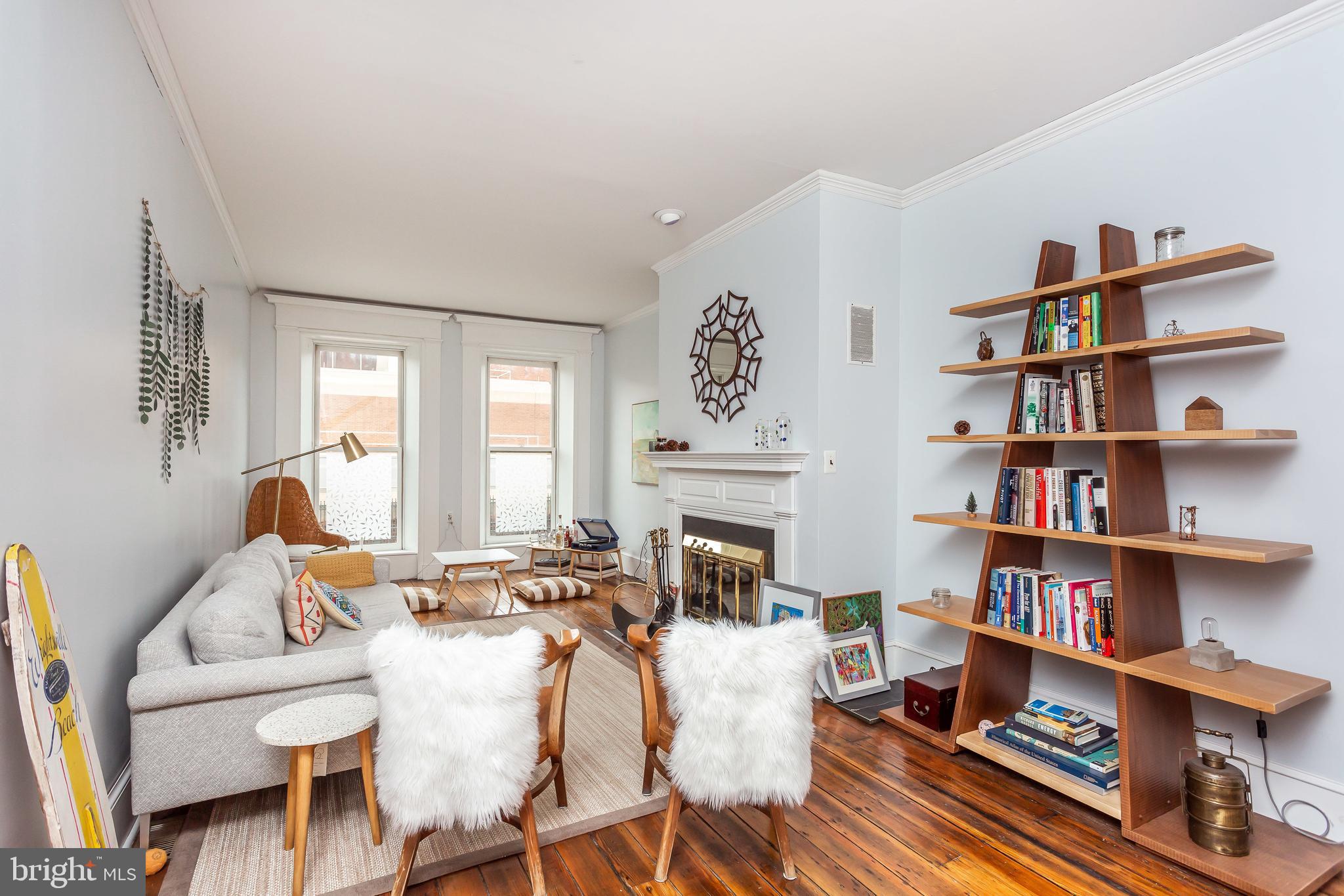 521 South Sharp Street Baltimore, MD 21201 - Photo 7 of 24 Large living room