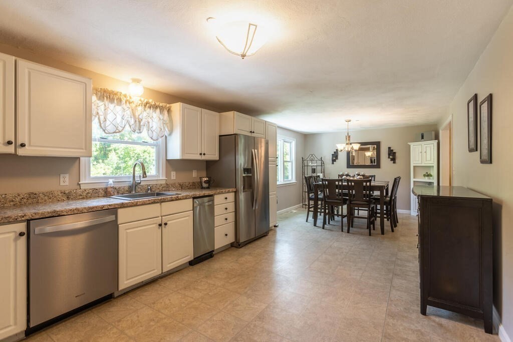 31 Hammond Farm Road Haverhill, MA 01832 - Photo 6 of 22 Gallery Image 6