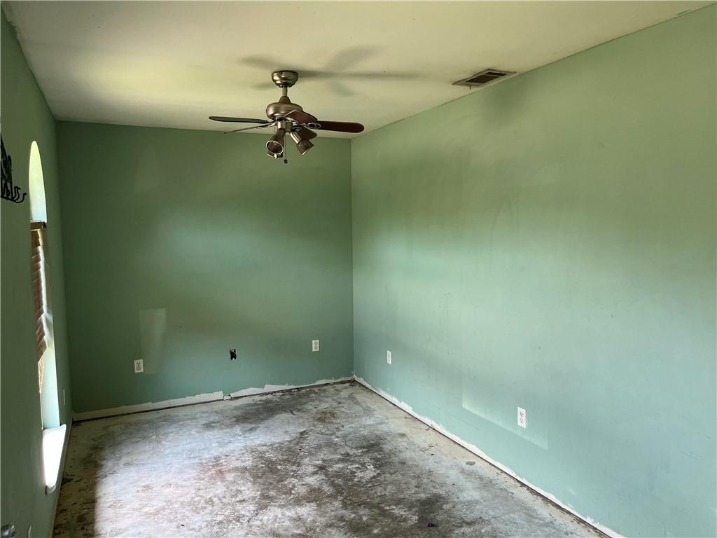 2404 Bobwhite Drive St. Bernard, LA 70085 - Photo 4 of 31