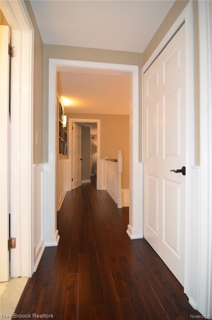 2183 Wayward Drive Rochester, MI 48309 - Photo 31 of 44 Upper Level Hallway Between Bedrooms with Plenty of Storage