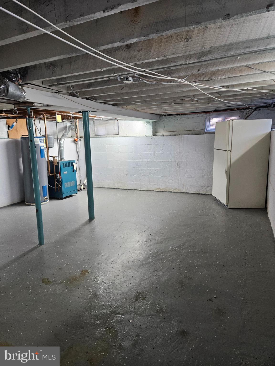 7204 Webster Lane Fort Washington, MD 20744 - Photo 19 of 27 a view of empty room with wooden floor