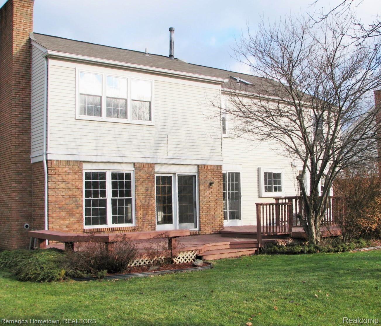 46727 Doubletree Road Canton, MI 48187 - Photo 17 of 22 One of the best decks in all of Sunflower.