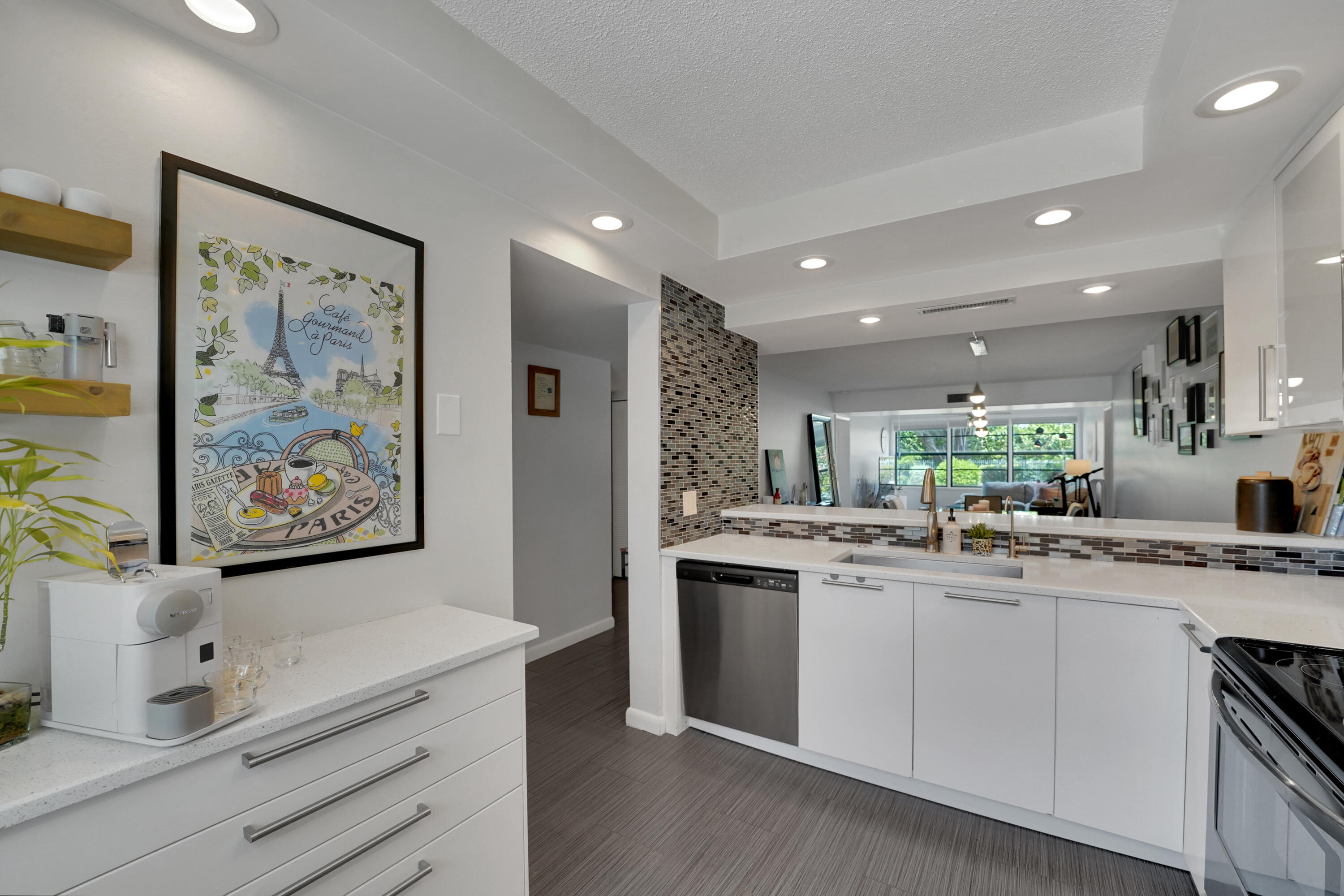 6121 Balboa Circle, Unit 103 Boca Raton, FL 33433 - Photo 15 of 32 DSC08649