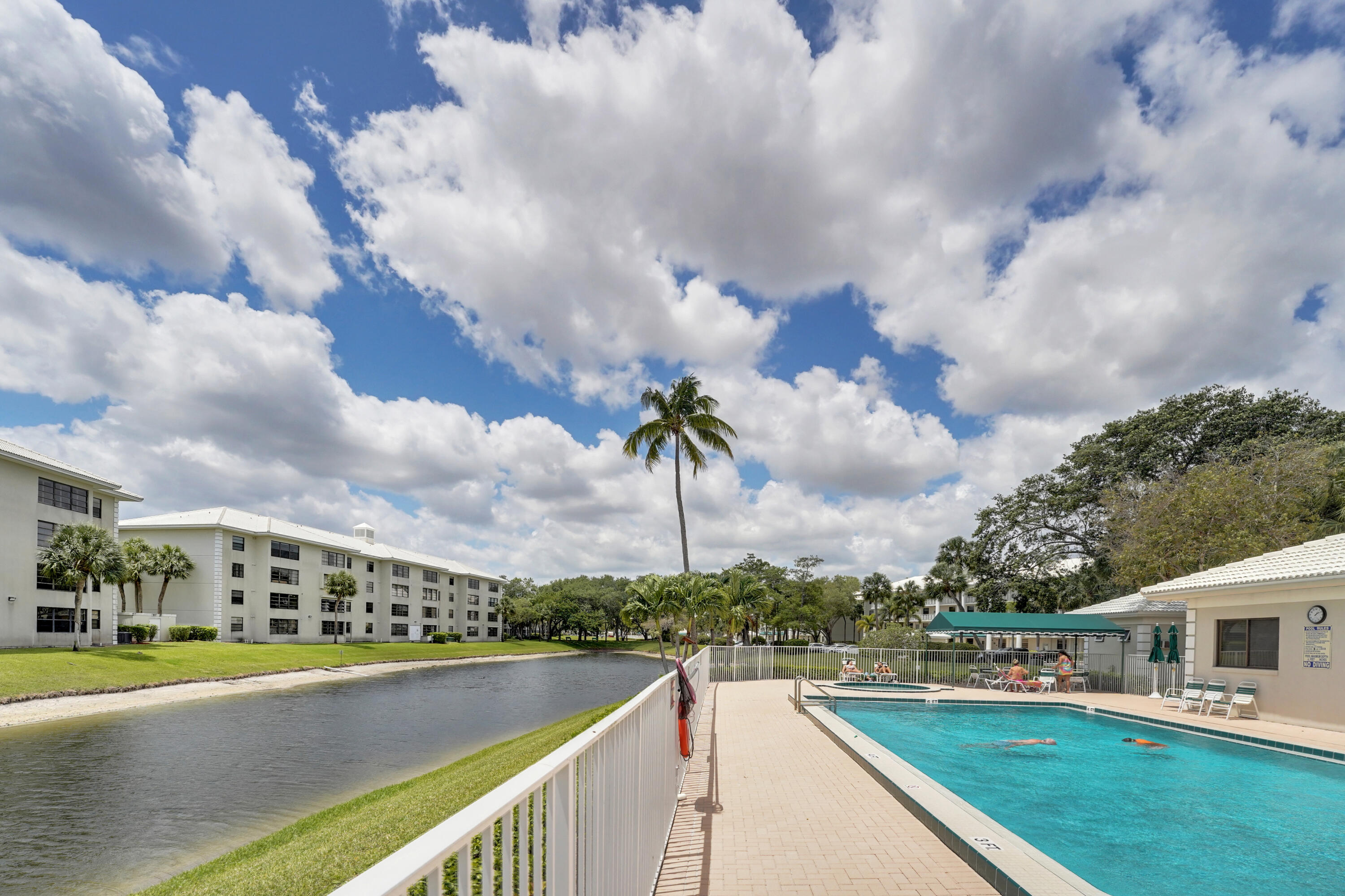 6121 Balboa Circle, Unit 103 Boca Raton, FL 33433 - Photo 29 of 32 DSC08745