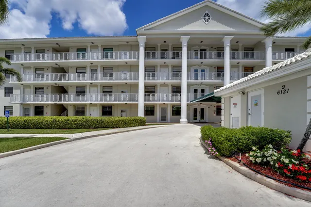 $355,000 | 6121 Balboa Circle, Unit 103, Boca Raton, FL 33433