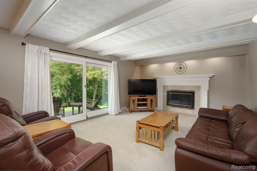 2063 Avoncrest Drive Rochester Hills, MI 48309 - Photo 17 of 40