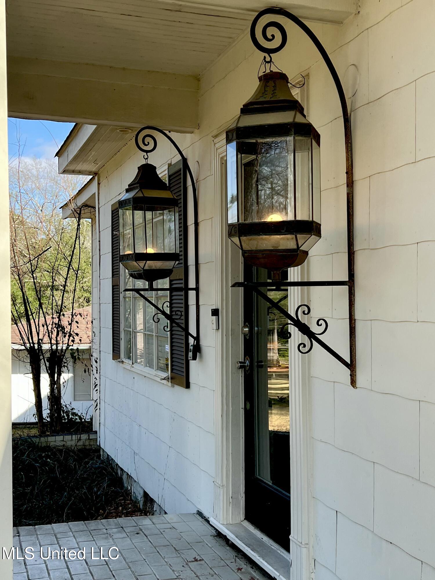 3526 Old Canton Road Jackson, MS 39216 - Photo 2 of 10 tempImageTYJ9Di