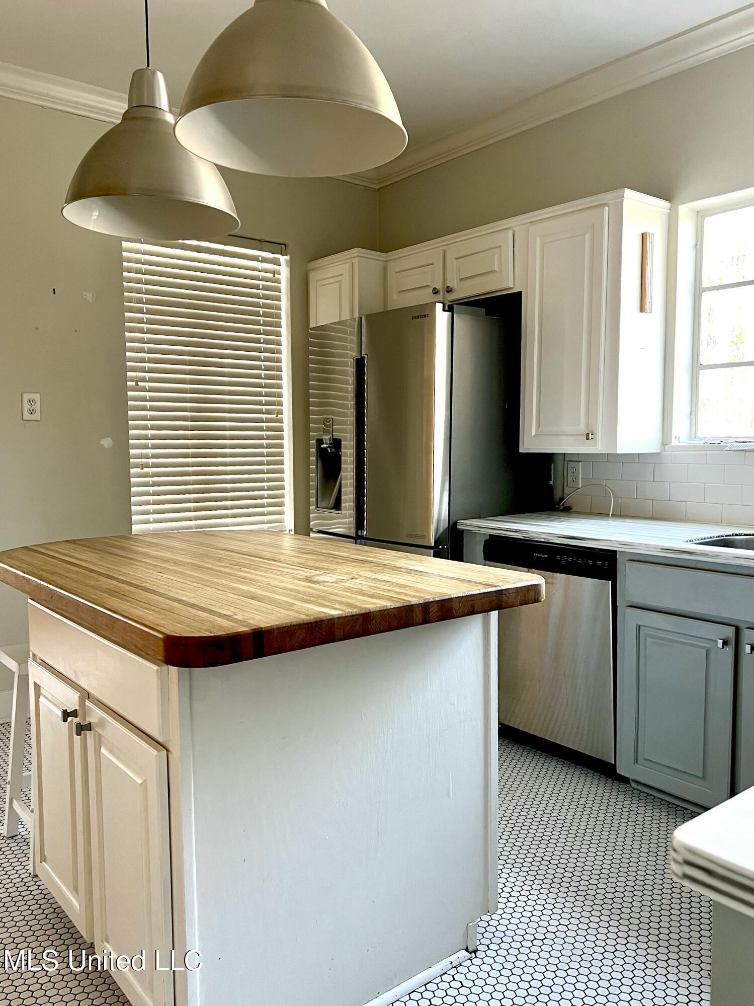 3526 Old Canton Road Jackson, MS 39216 - Photo 8 of 10 tempImagesGMob0