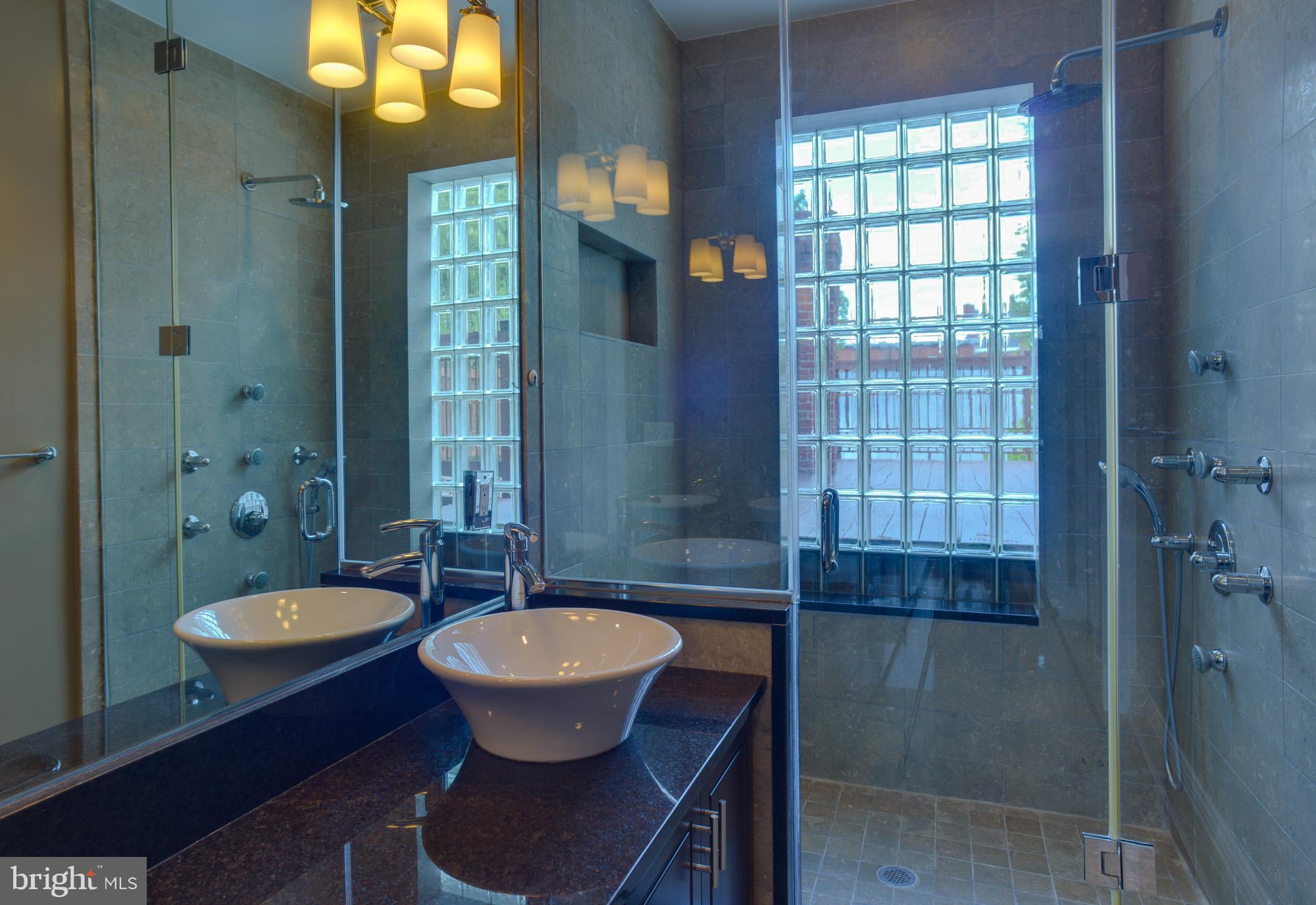 1731 Riggs Place Northwest Washington, DC 20009 - Photo 15 of 33 Upper Floor Apt Bath