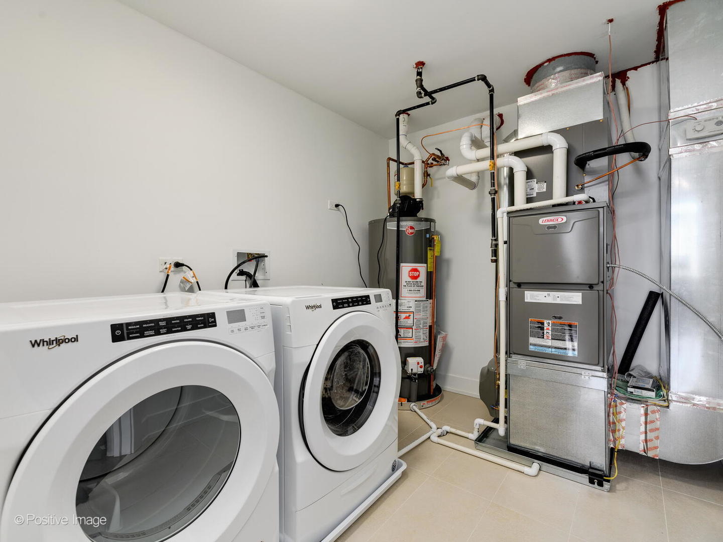 235 East 31st Street, Unit 404 Chicago, IL 60616 - Photo 8 of 9