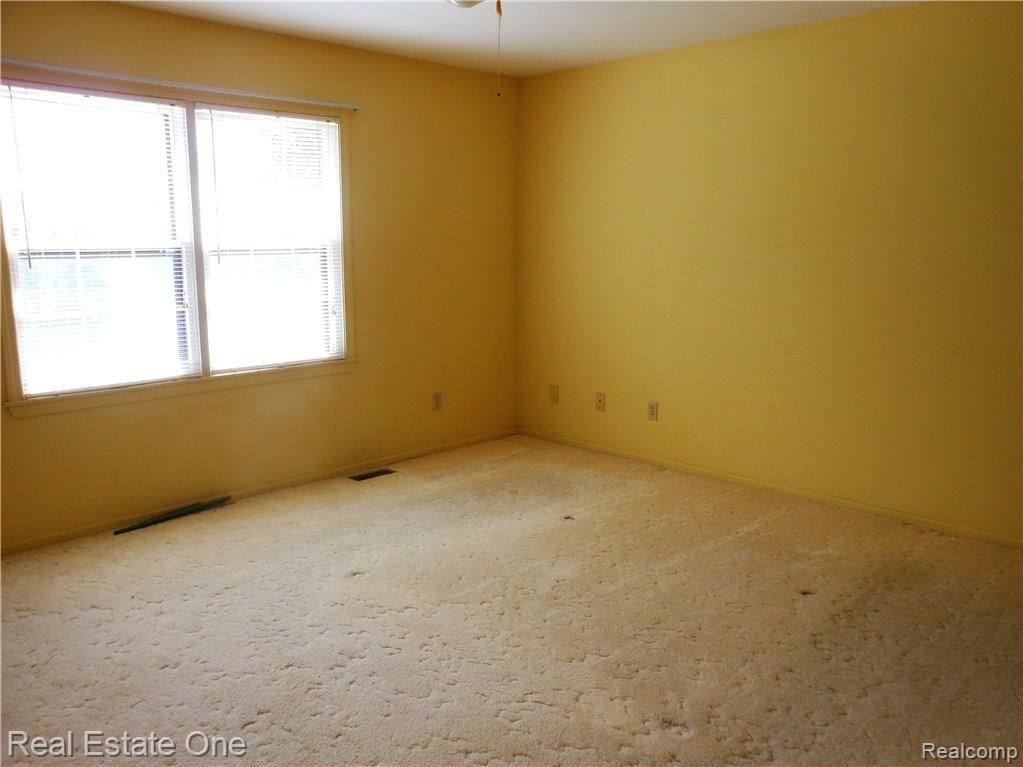 7092 East Holly Road Holly, MI 48442 - Photo 17 of 54 DSCN3171 (2).JPG