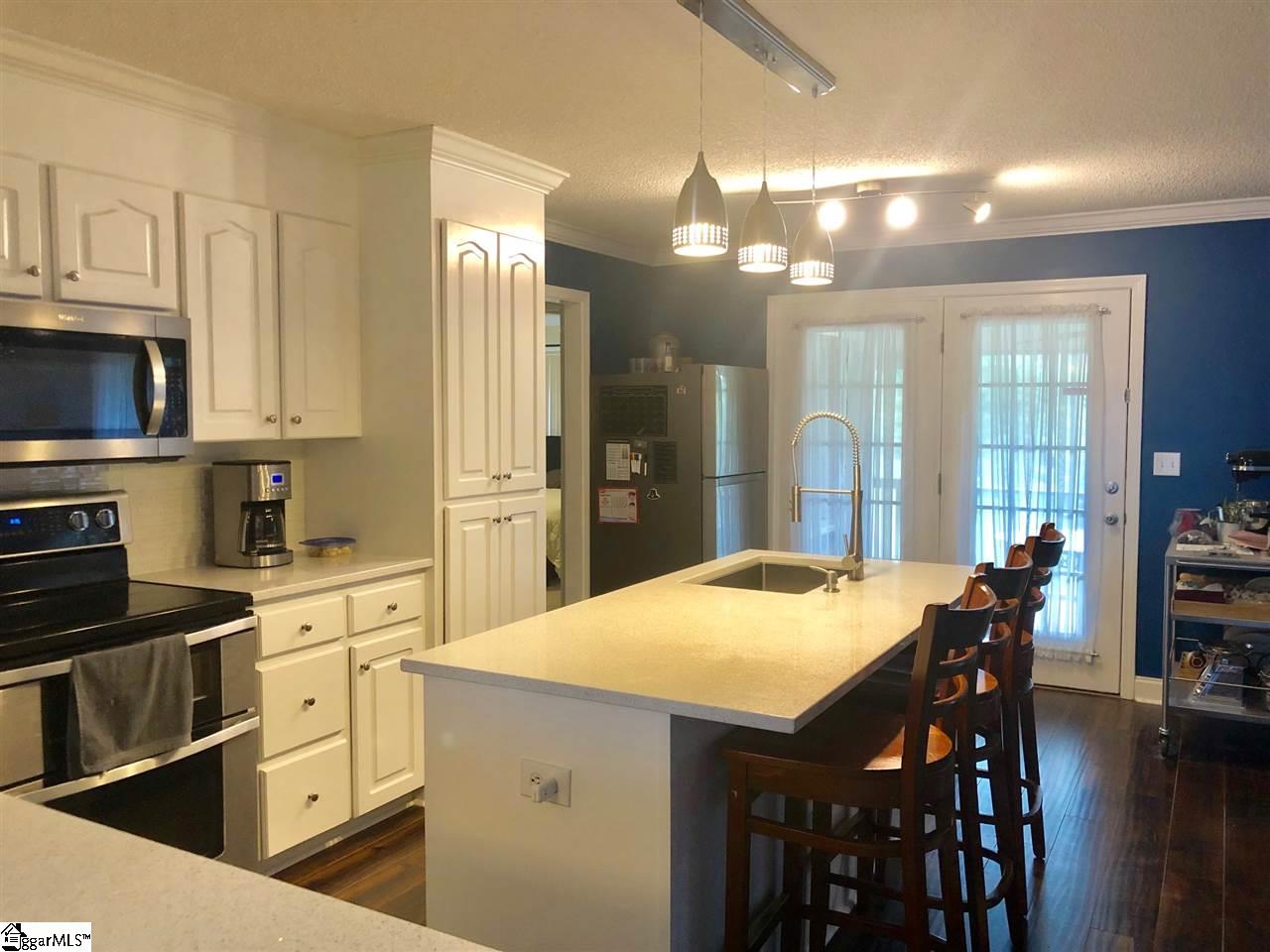 371 Christopher Road Campobello, SC 29322 - Photo 11 of 36