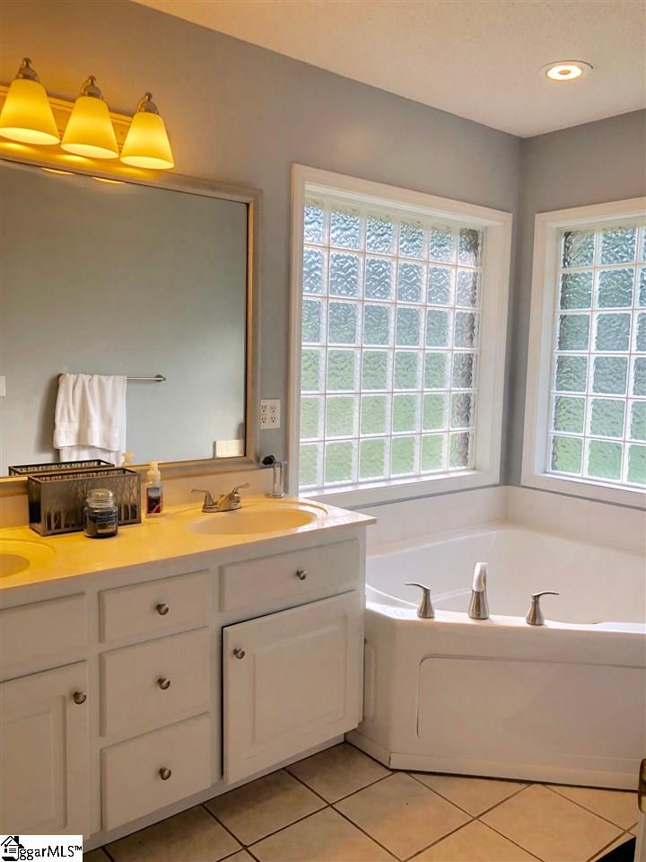 371 Christopher Road Campobello, SC 29322 - Photo 15 of 36