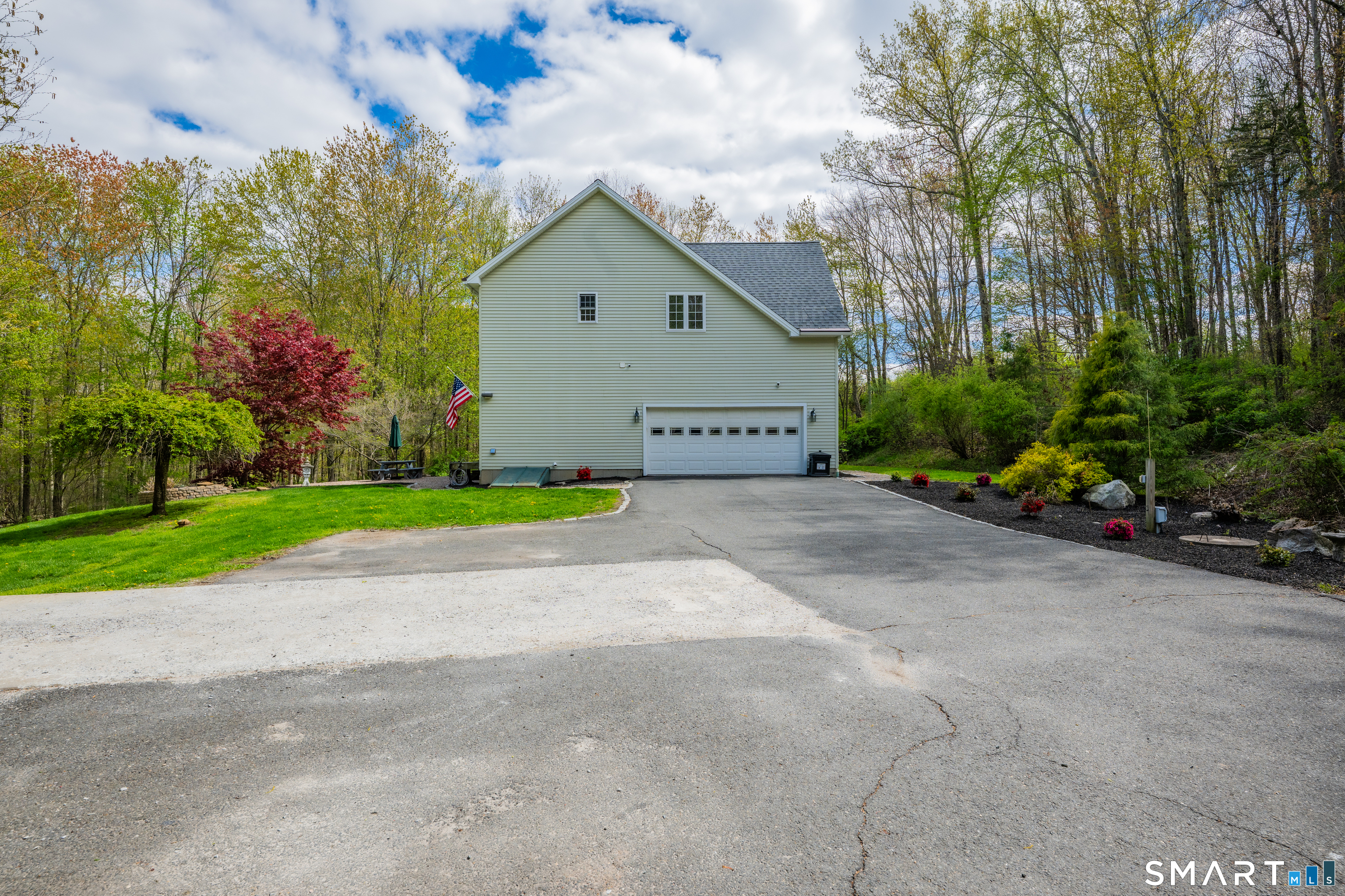 52 Old Farm Road Plymouth, CT 06786 - Photo 3 of 39