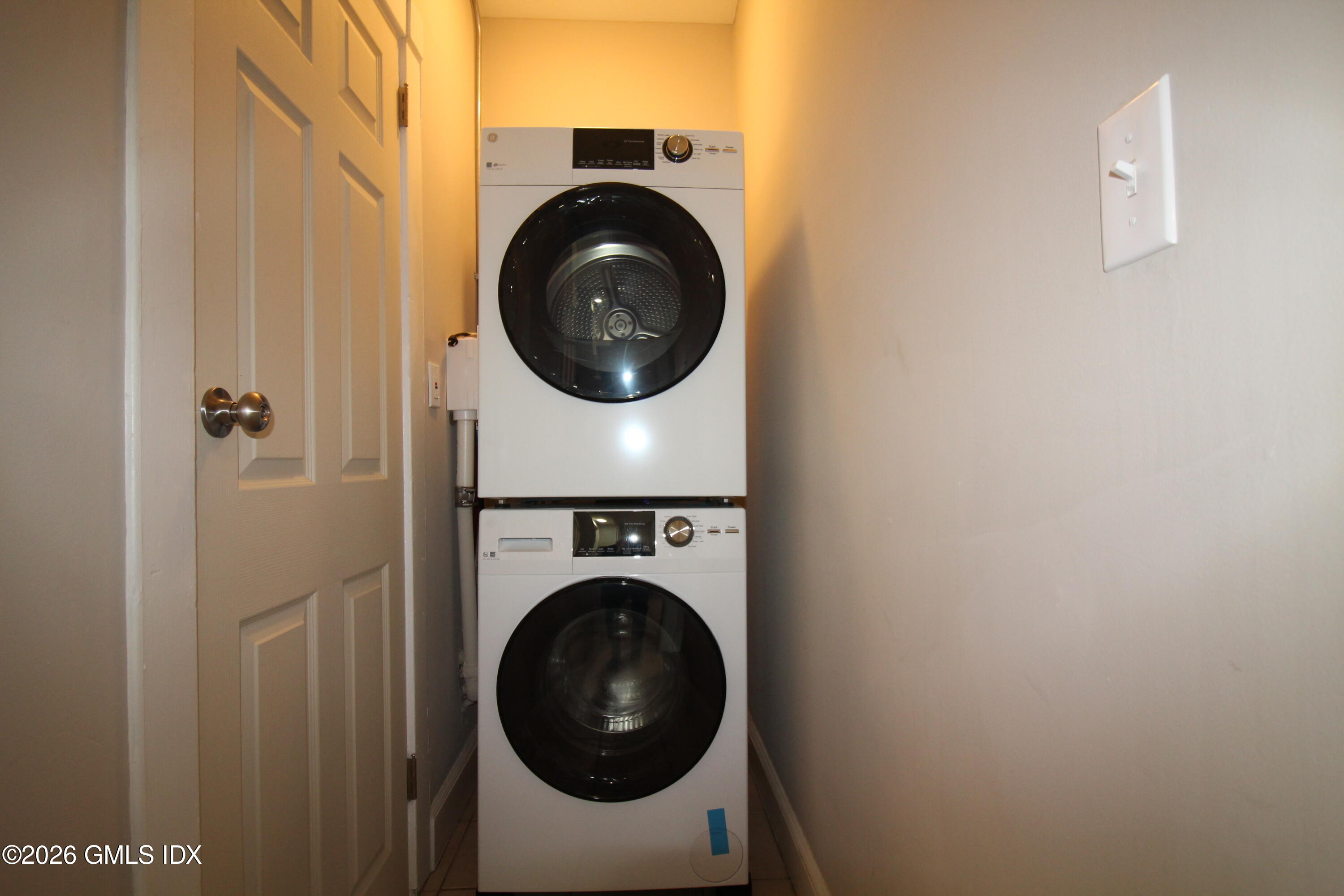 272 Valley Road, Unit 2 Cos Cob, CT 06807 - Photo 21 of 21 272ValleyWashDryer2nd