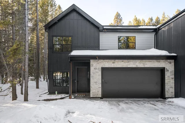 $895,000 | 4345 Yeti Lane, Island Park, ID 83429