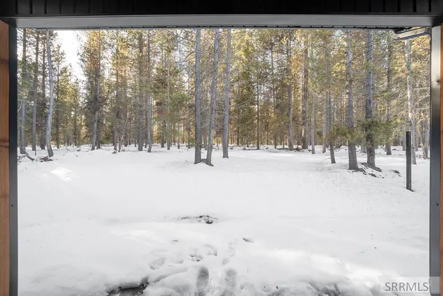 $895,000 | 4345 Yeti Lane, Island Park, ID 83429