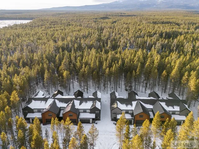 $895,000 | 4345 Yeti Lane, Island Park, ID 83429