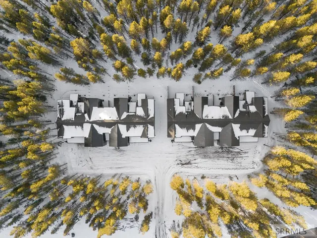 $895,000 | 4345 Yeti Lane, Island Park, ID 83429