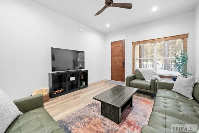 $895,000 | 4345 Yeti Lane, Island Park, ID 83429