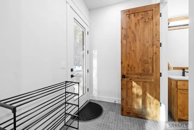 $895,000 | 4345 Yeti Lane, Island Park, ID 83429