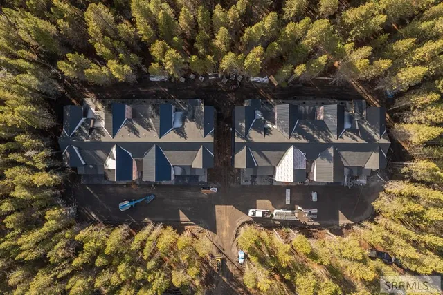 $895,000 | 4345 Yeti Lane, Island Park, ID 83429