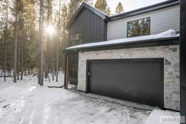 $895,000 | 4345 Yeti Lane, Island Park, ID 83429