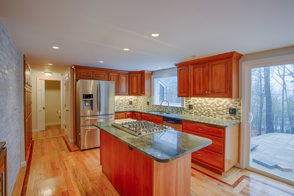 8 Birch Hill Road Danvers, MA 01923 - Photo 3 of 29 Gallery Image 3