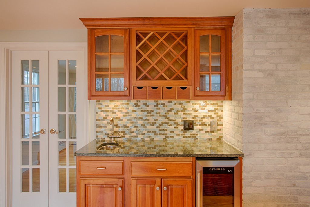 8 Birch Hill Road Danvers, MA 01923 - Photo 4 of 29 Gallery Image 4