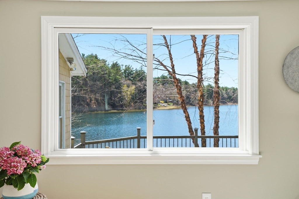 91 Phillips Road Pembroke, MA 02359 - Photo 10 of 42 Gallery Image 10
