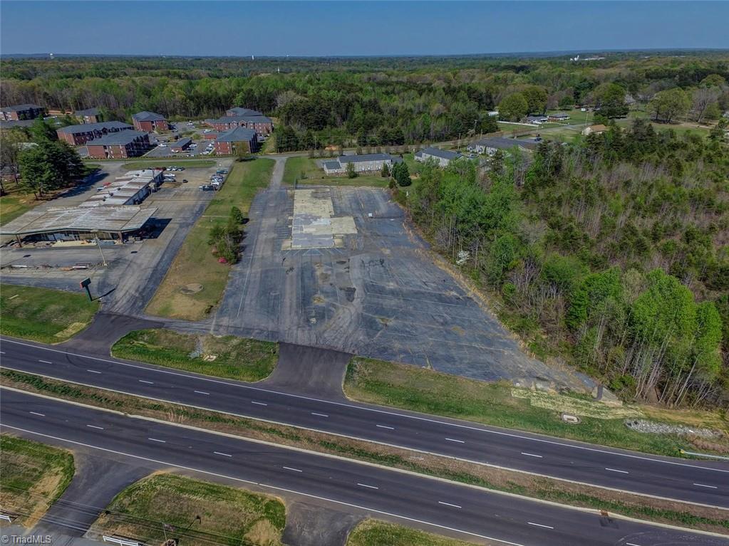 1074 Freeway Dr. Reidsville, NC 27320 - Photo 3 of 9